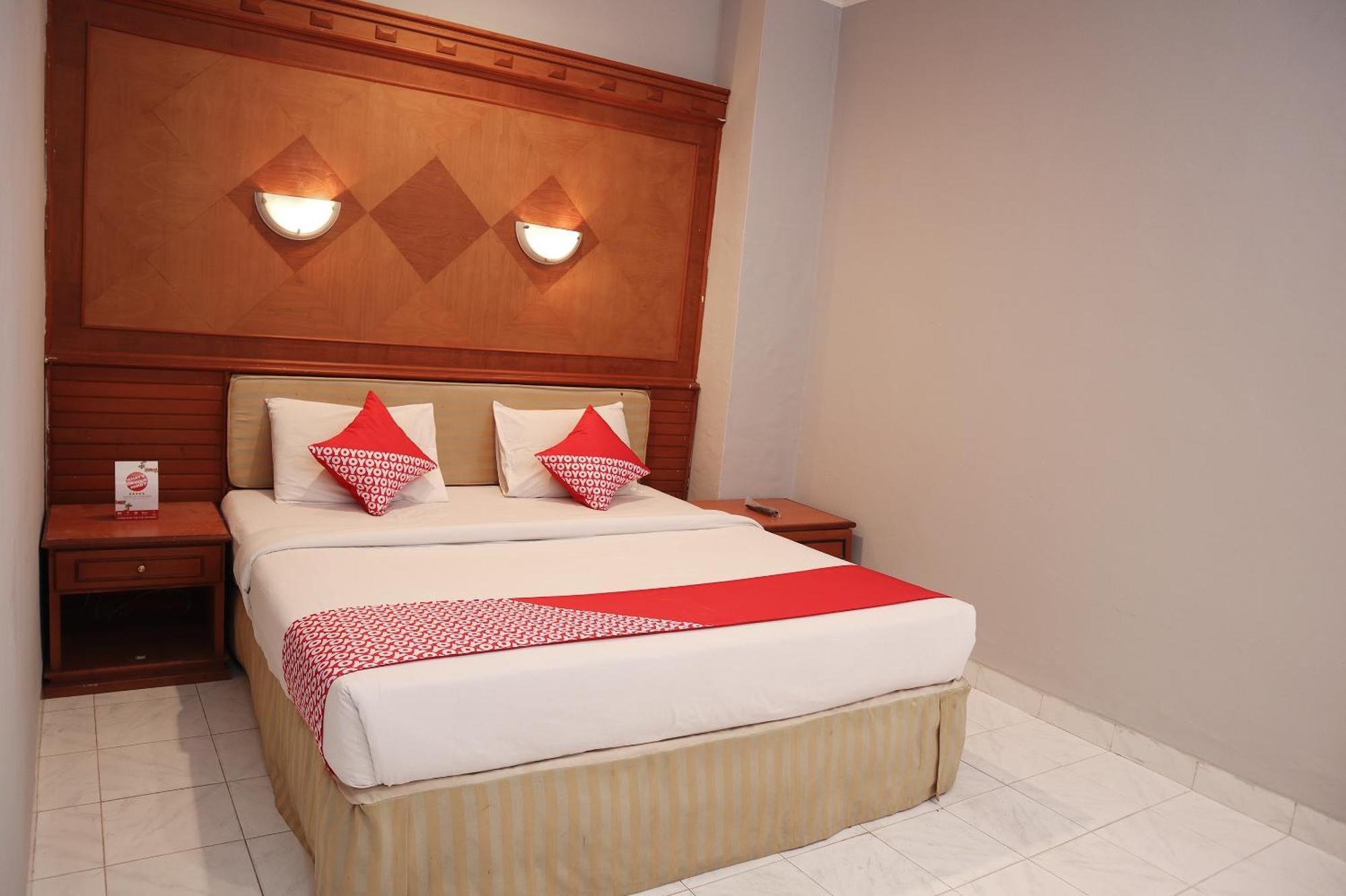 Oyo 742 Mona Plaza Hotel Pekanbaru Exteriér fotografie