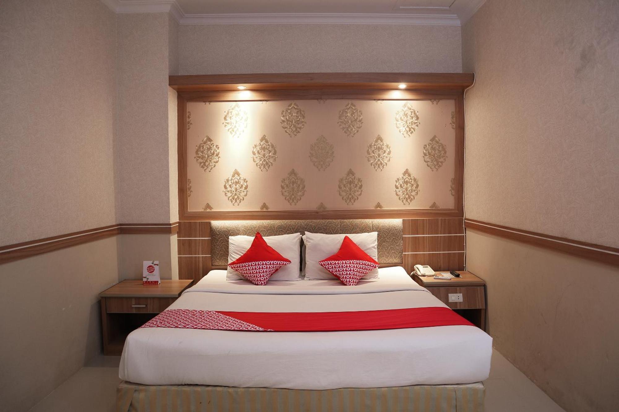 Oyo 742 Mona Plaza Hotel Pekanbaru Exteriér fotografie