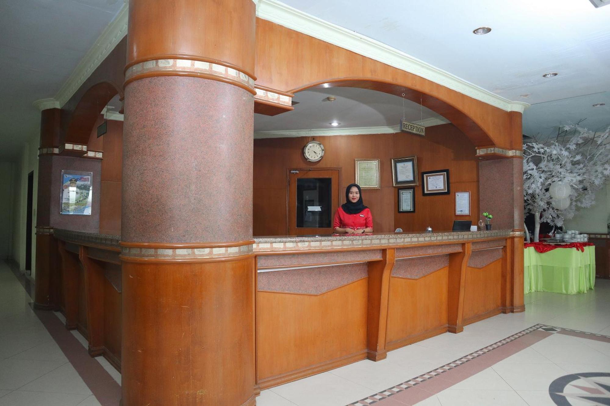 Oyo 742 Mona Plaza Hotel Pekanbaru Exteriér fotografie