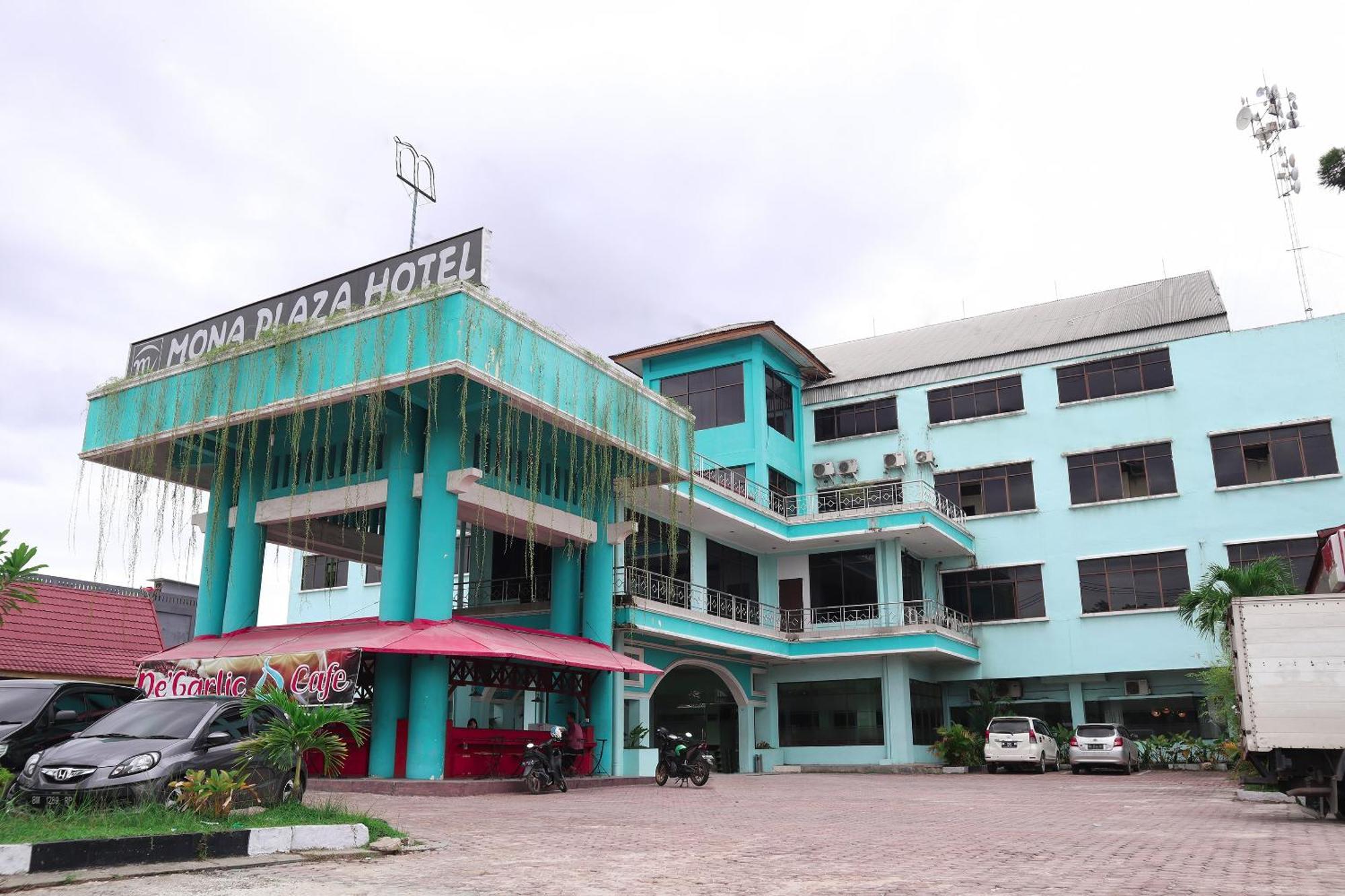 Oyo 742 Mona Plaza Hotel Pekanbaru Exteriér fotografie