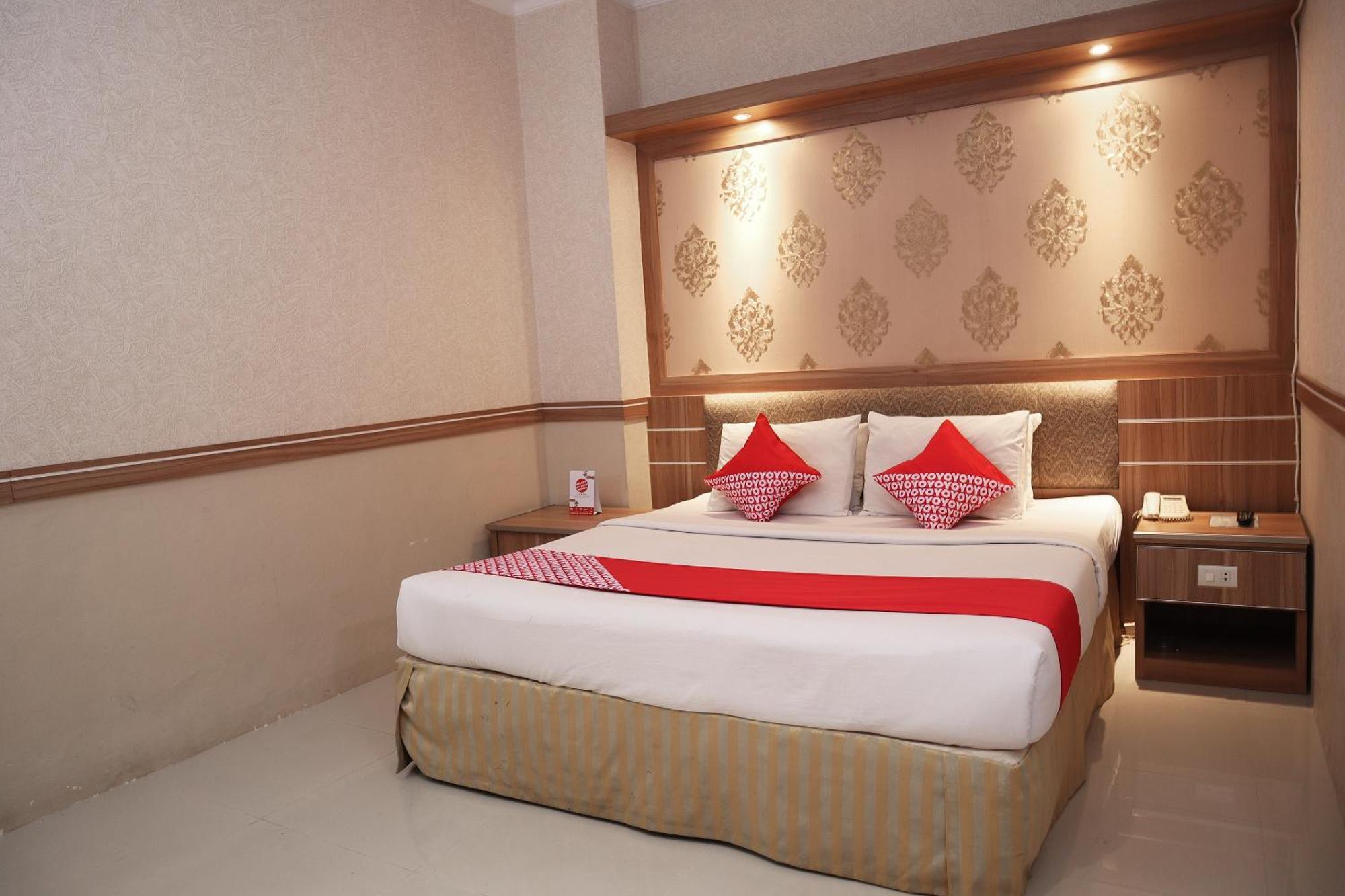 Oyo 742 Mona Plaza Hotel Pekanbaru Exteriér fotografie