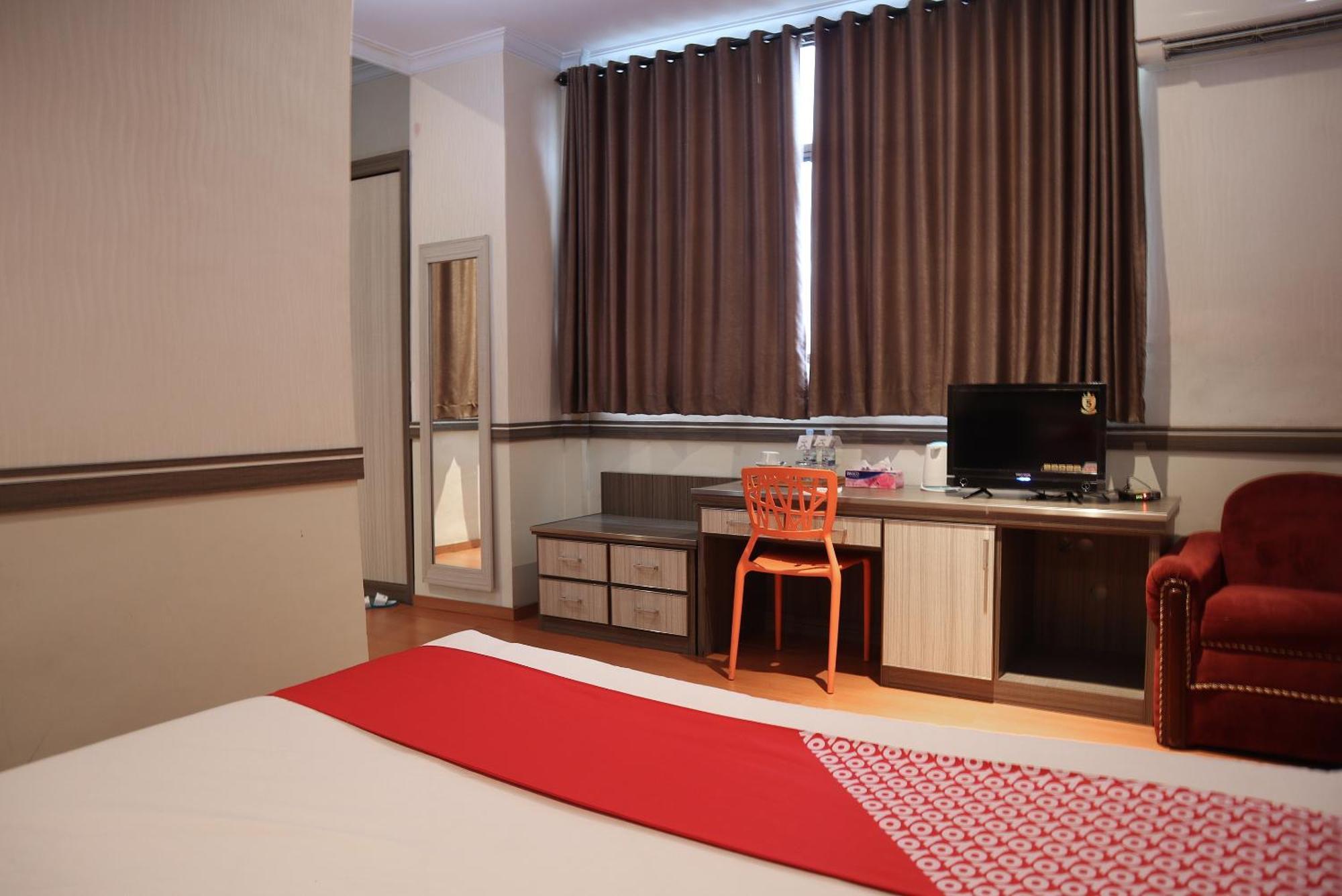 Oyo 742 Mona Plaza Hotel Pekanbaru Exteriér fotografie