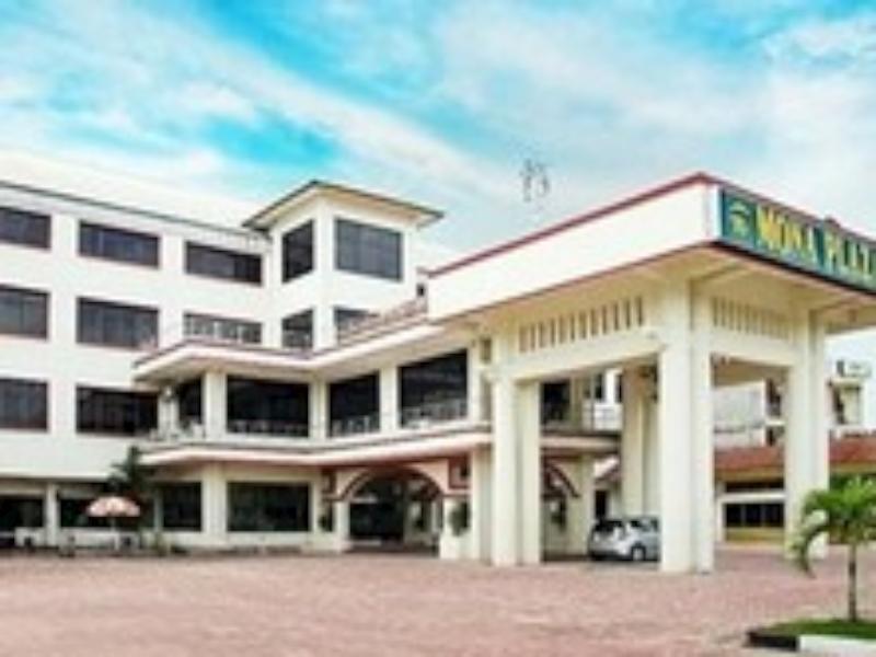 Oyo 742 Mona Plaza Hotel Pekanbaru Exteriér fotografie