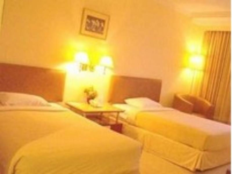 Oyo 742 Mona Plaza Hotel Pekanbaru Exteriér fotografie